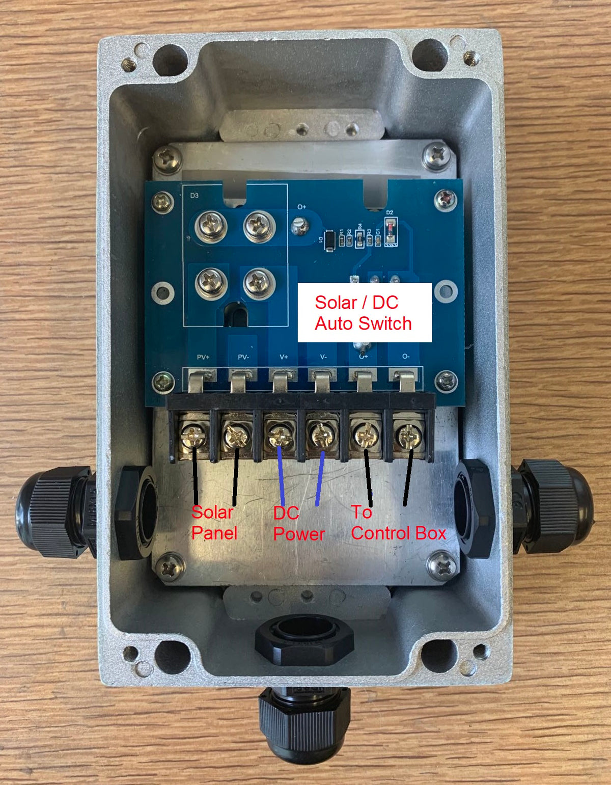 Solar / DC  Auto Switch inside - Tuhorse